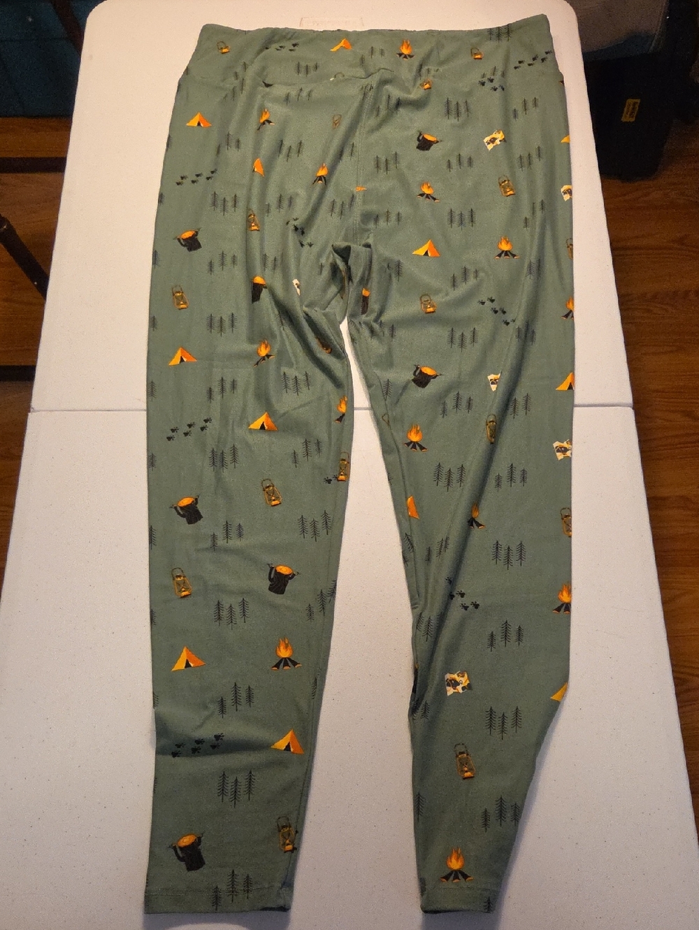 LuLaRoe Green Camping & Nature Print Leggings, TC2